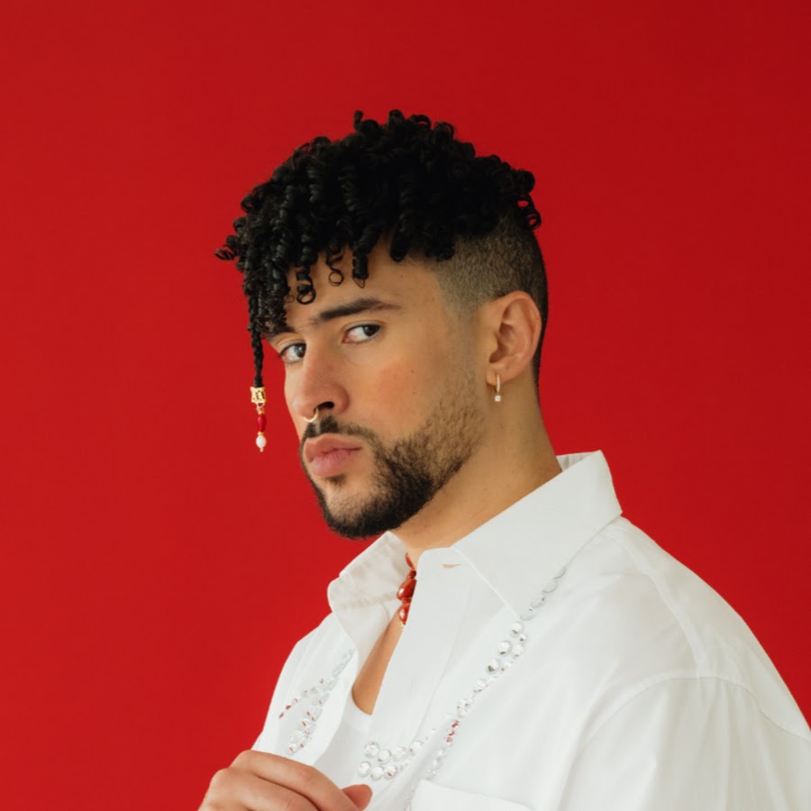 Bad Bunny molesto por canción creada con Inteligencia Artificial que imita su voz