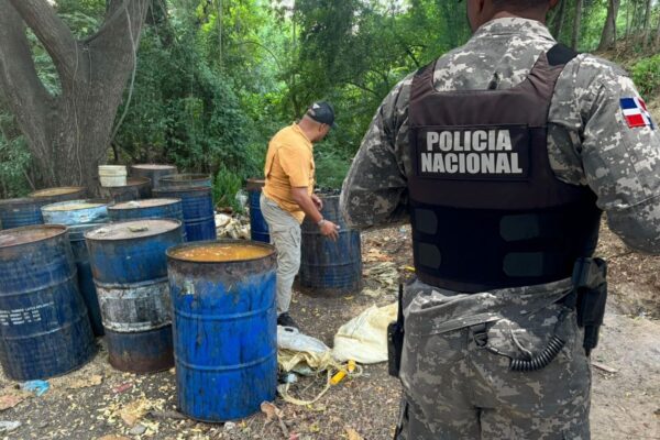 Desmantelan laboratorio clandestino de bebidas alcohólicas adulteradas