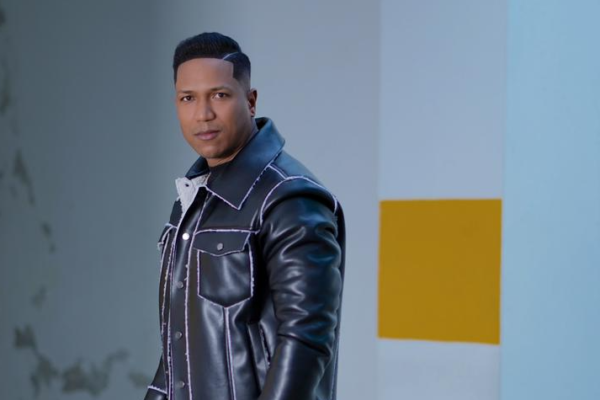 Alex Montero se consolida como «El Patrón de la Bachata» con su álbum “Notas “
