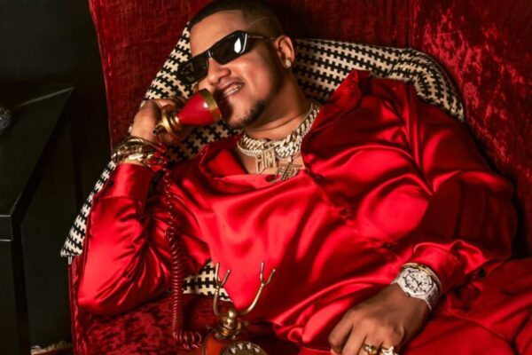 Bulova enciende las calles con “Ruleteo” y “Fiesta y problema”