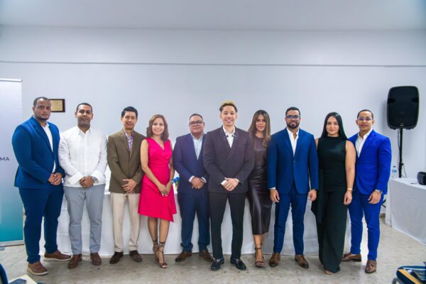 Sociedad de Especialistas Dominicanos en Armonización Facial (SEDAF) juramenta nuevos miembros