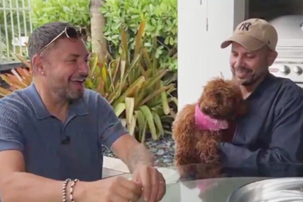 El hombre que le robó el corazón a Manny Manuel y lo convirtió en su esposo