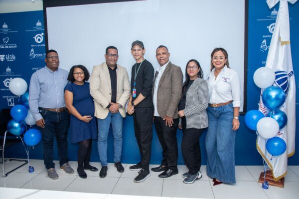 Gabinete de Política Social celebra primer aniversario de programa radial, “Gabinete Social Comunica” y su moderna cabina de radio