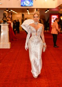 Jennifer Fungenzi asiste por primera vez a Premios Soberano 
