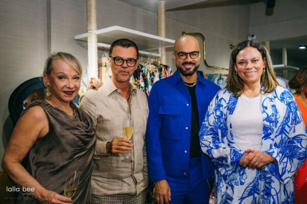 Diseñadora autodidacta y emprendedora visionaria, Melina Cortes-Nmili es la fundadora y fuerza creativa detrás de Lalla Bee, una marca de moda de alta gama especializada en indumentaria profesional moderna, única y exclusiva.