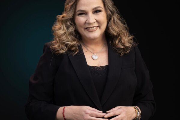 Jatnna Tavárez y Laura Guzmán conducirán la gala del Premio Mujeres que Inspiran