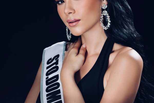 En un acto profundamente conmovedor y cargado de sensibilidad social, Ana Marina Maspons, representante del municipio Santo Domingo de Guzmán en el certamen Miss República