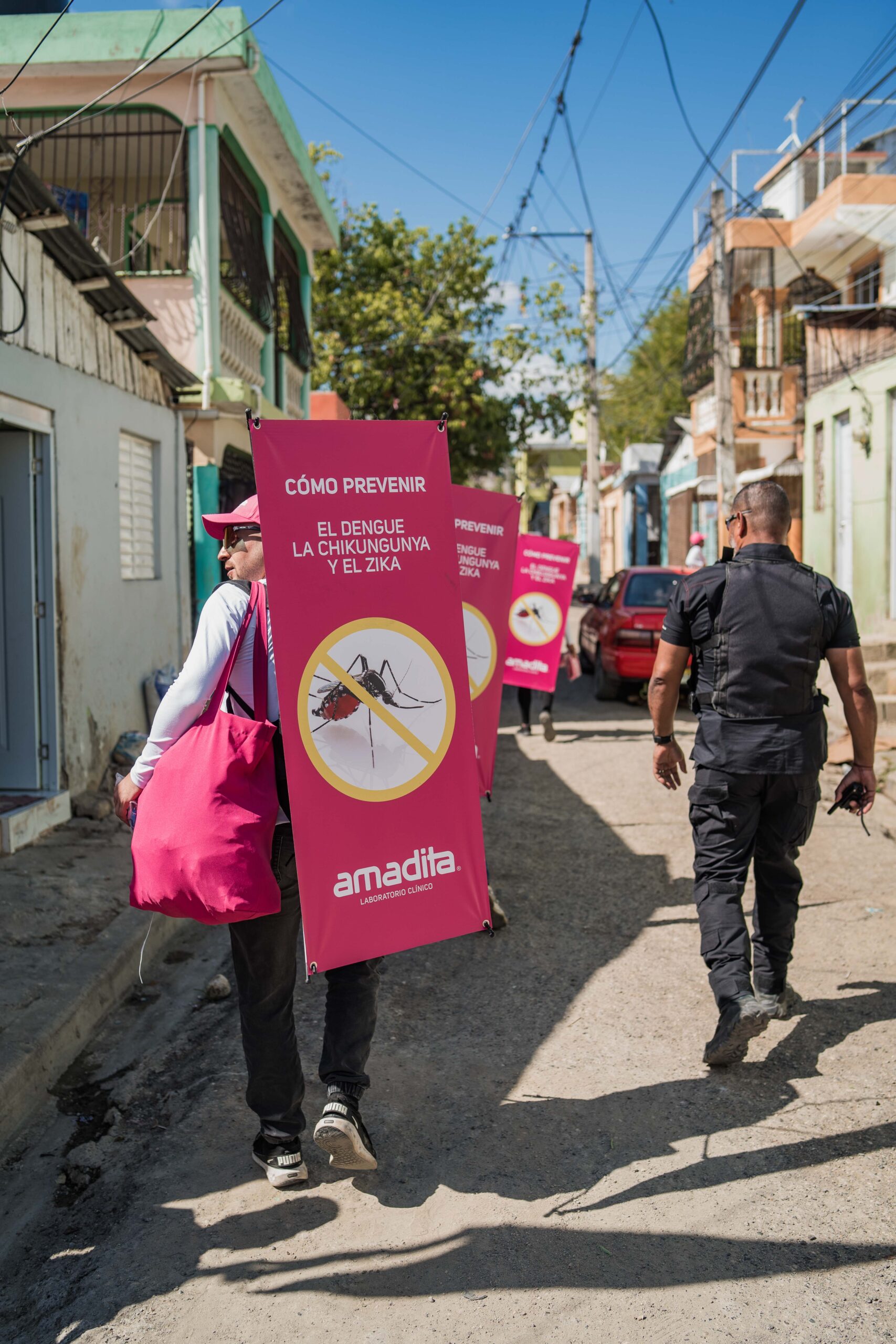 Amadita Laboratorio Clínico realiza jornada educativa contra el dengue en 5 provincias