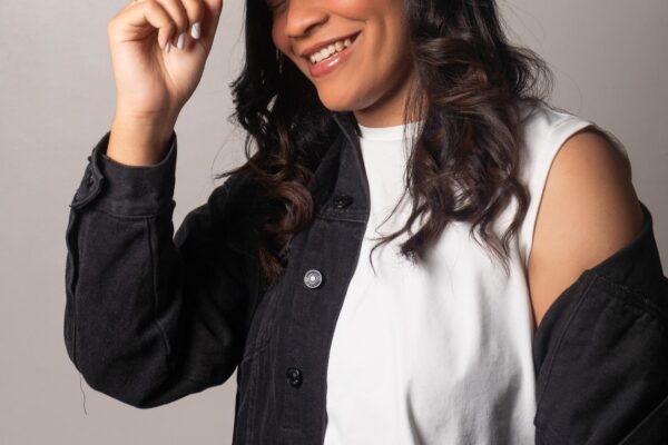 Caroll Díaz lanza su EP debut, "Tocó Olvidarte"