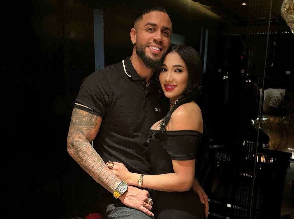 Dj Adoni anuncia se casará con la madre de su hijo