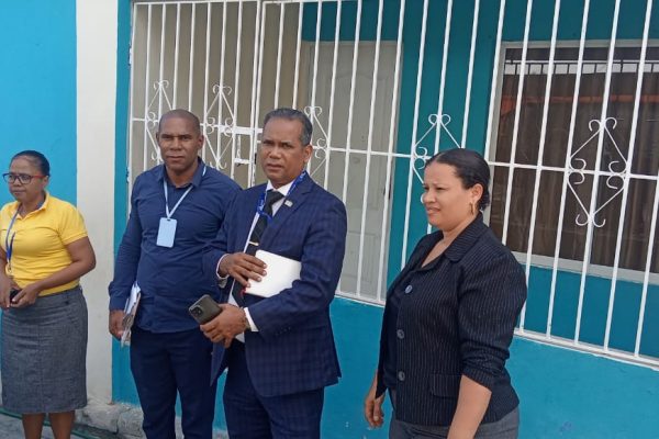 CONANI aborda con comunitarios de Los Guandules acciones de prevención y atención del maltrato infantil Conani