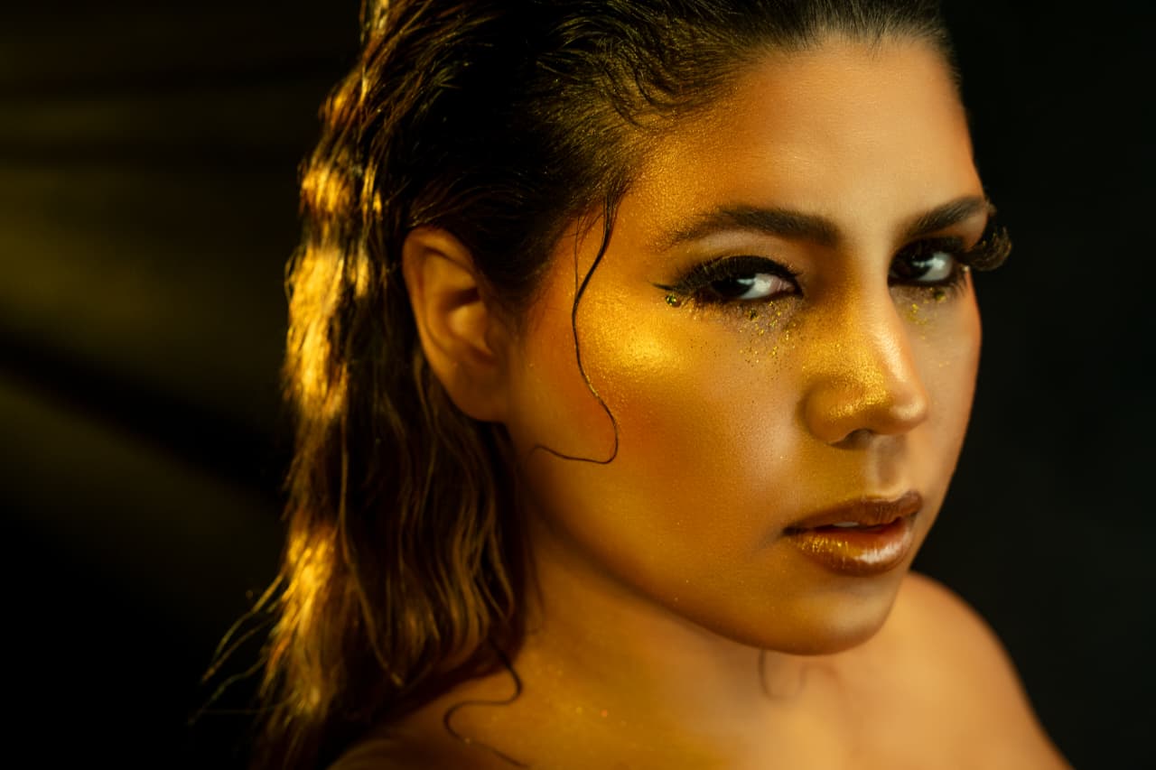 Layza Moory estrena “Se acabó el abuso”