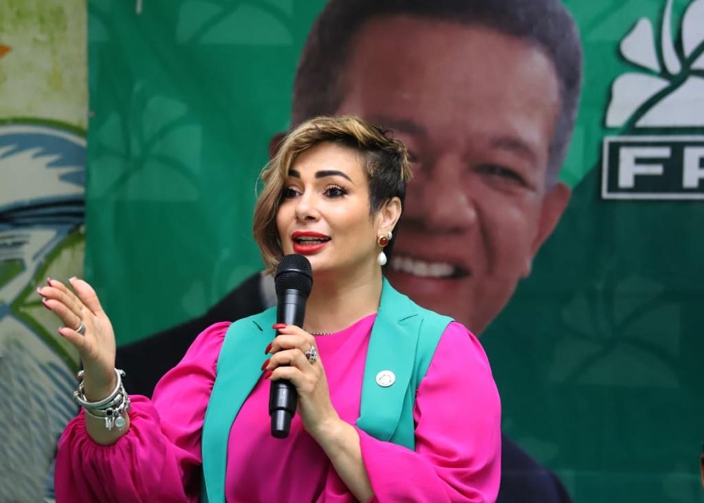 Keyla Reyna: “Abinader vuelve a mentirle al país; jugar con la salud del pueblo es no tener corazón”