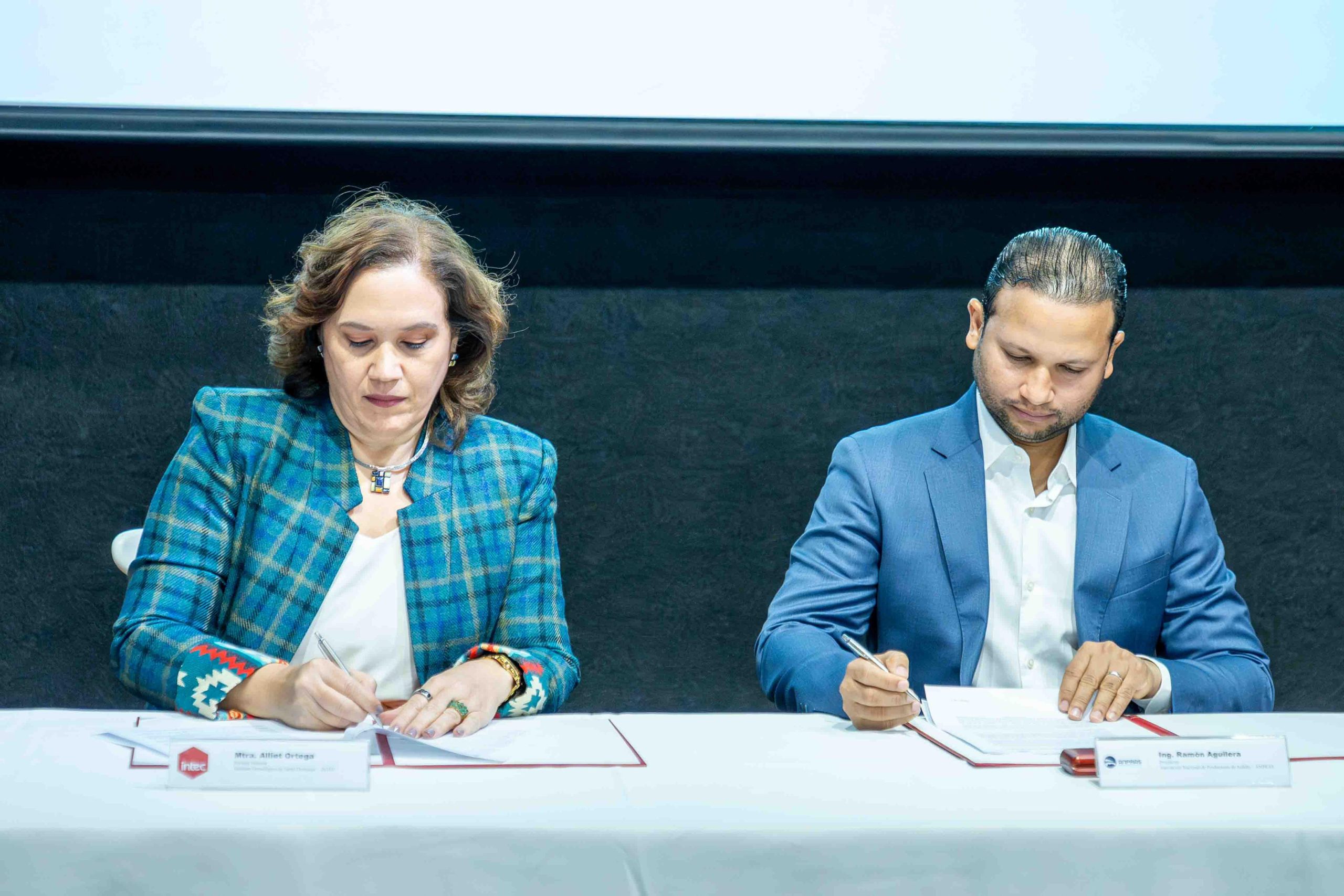 ANPRAS e INTEC firman convenio para impulsar formación en diseño de pavimentos asfálticos