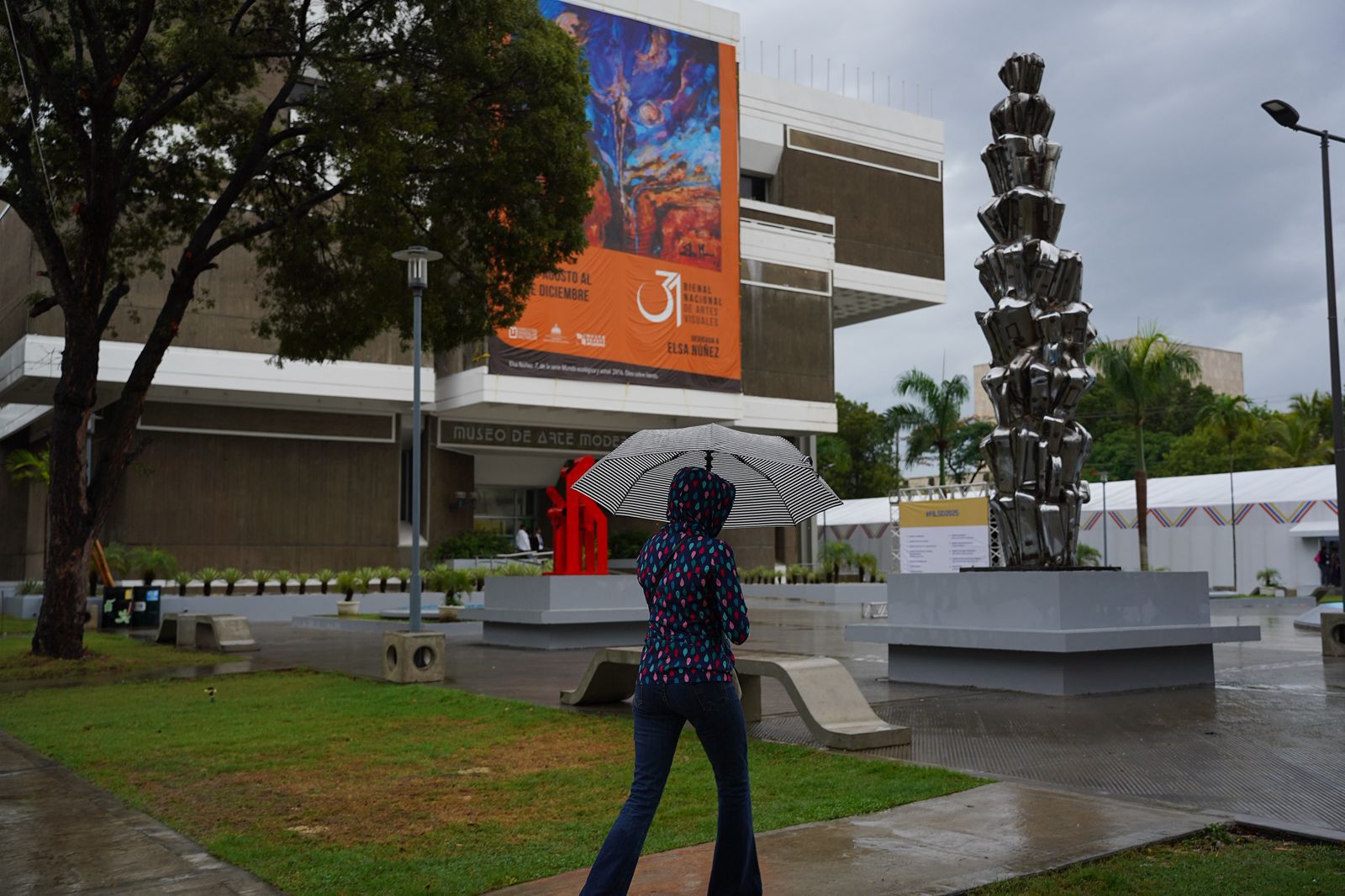 Feria del Libro suspende actividades de hoy por las condiciones meteorológicas