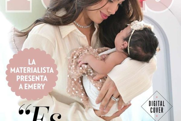 La Materialista prensenta por primera vez a su hija Emery