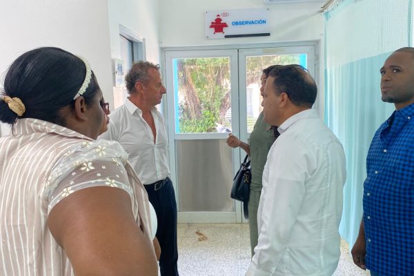 Diputado Román de Jesús y CCRDI gestionan construir hospital en Yamasá, Monte Plata