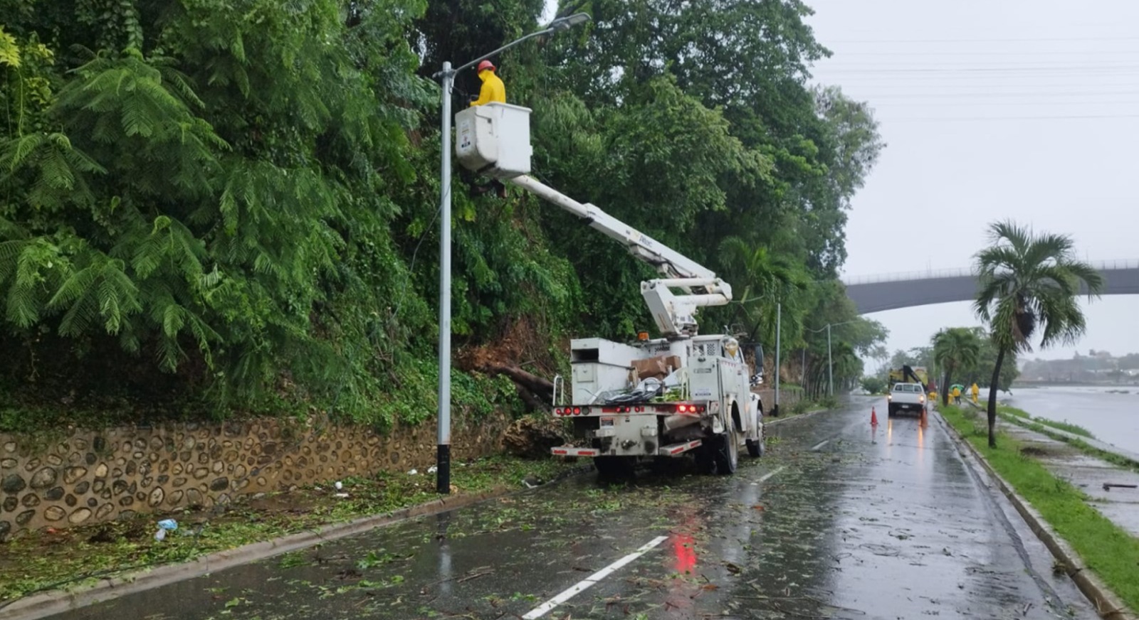 Edeeste activa Plan de Contingencia ante posibles efectos de la tormenta Melissa