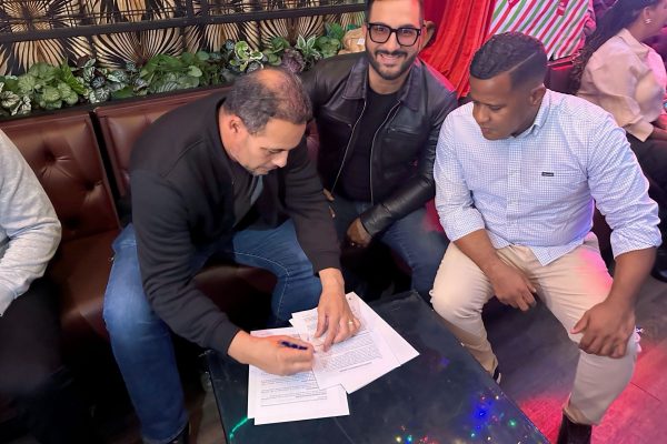 Tu Casa RD firma alianza con la Asociación de Peloteros Profesionales de RD