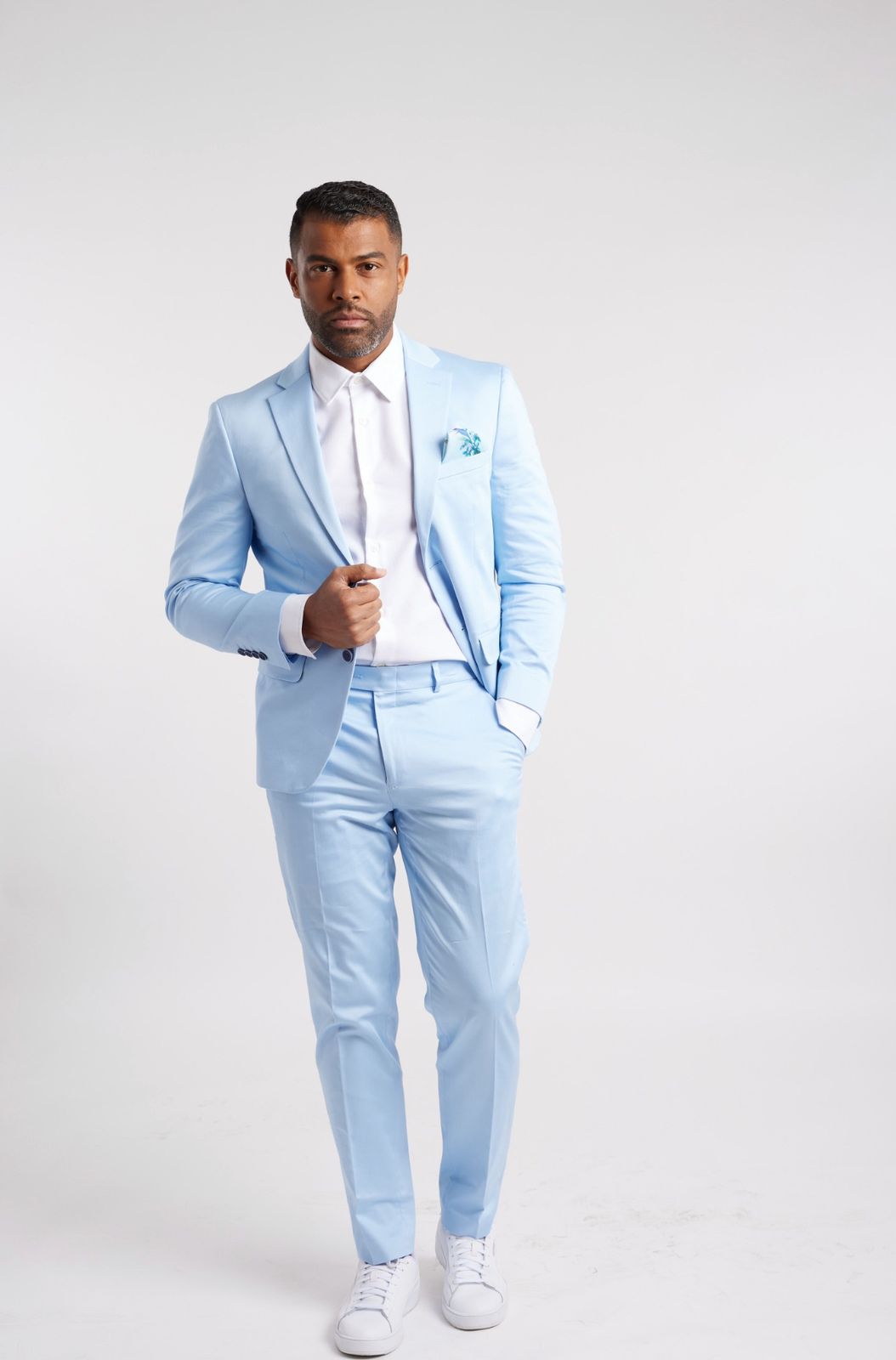 Cristian Allexis, el artista atemporal que llenará de poesía musical Chao Café Teatro