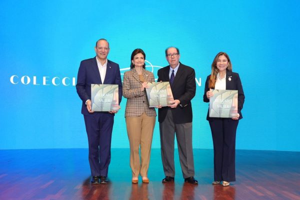 INICIA presenta libro institucional "Retrato de Mujer: Mirada femenina en la pintura dominicana"