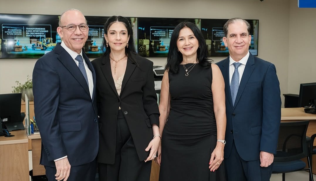 Banco Santa Cruz inaugura nuevo centro de negocios en Santiago