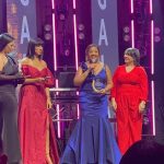 Amarilys Durán recibe reconocimiento "Mujer del Año"