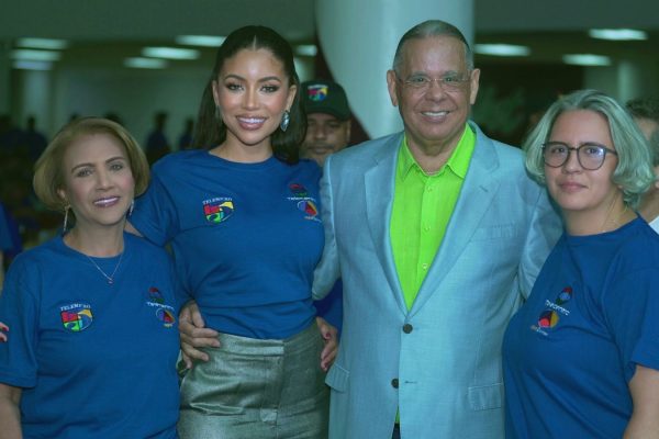 Melissa Santos destaca en la animación de la fiesta de empleados de Telemicro