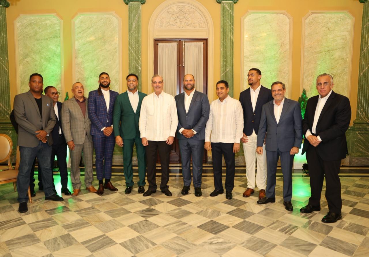 Presidente Luis Abinader se reúne con estrellas de Grandes Ligas