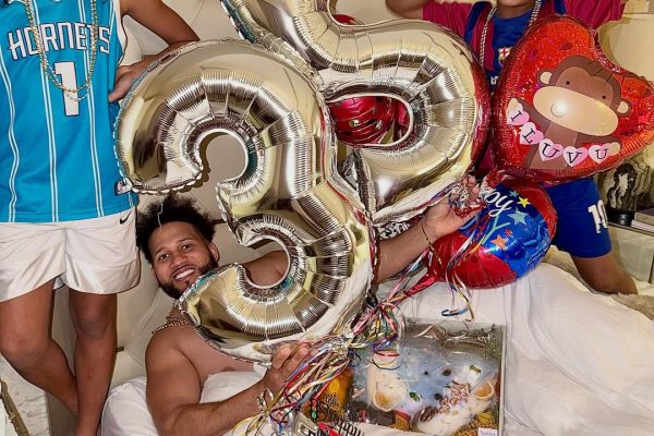 El Alfa celebra su cumpleaños número 35 junto a su familia