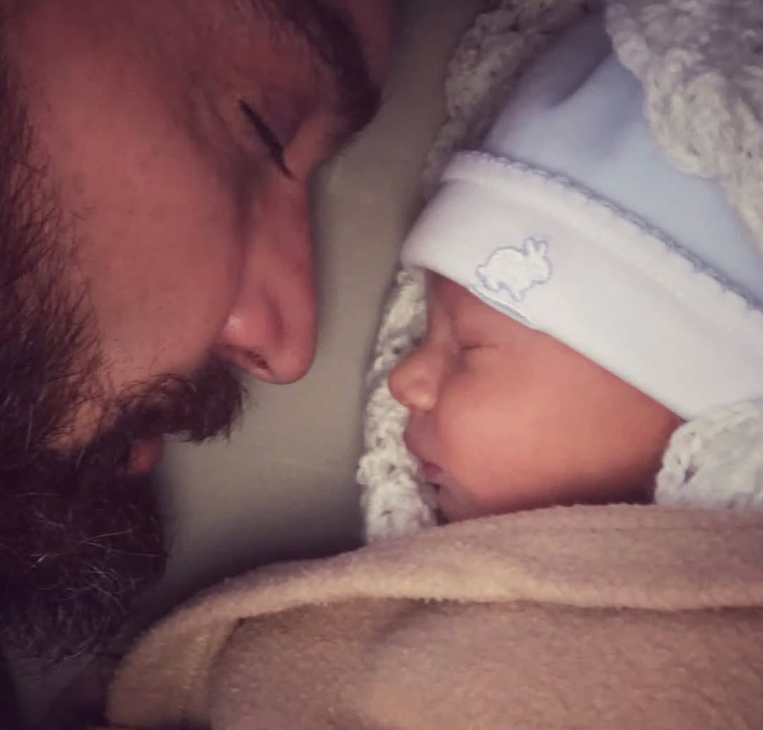 Julián Gil comparte tierno mensaje a su hijo Matías