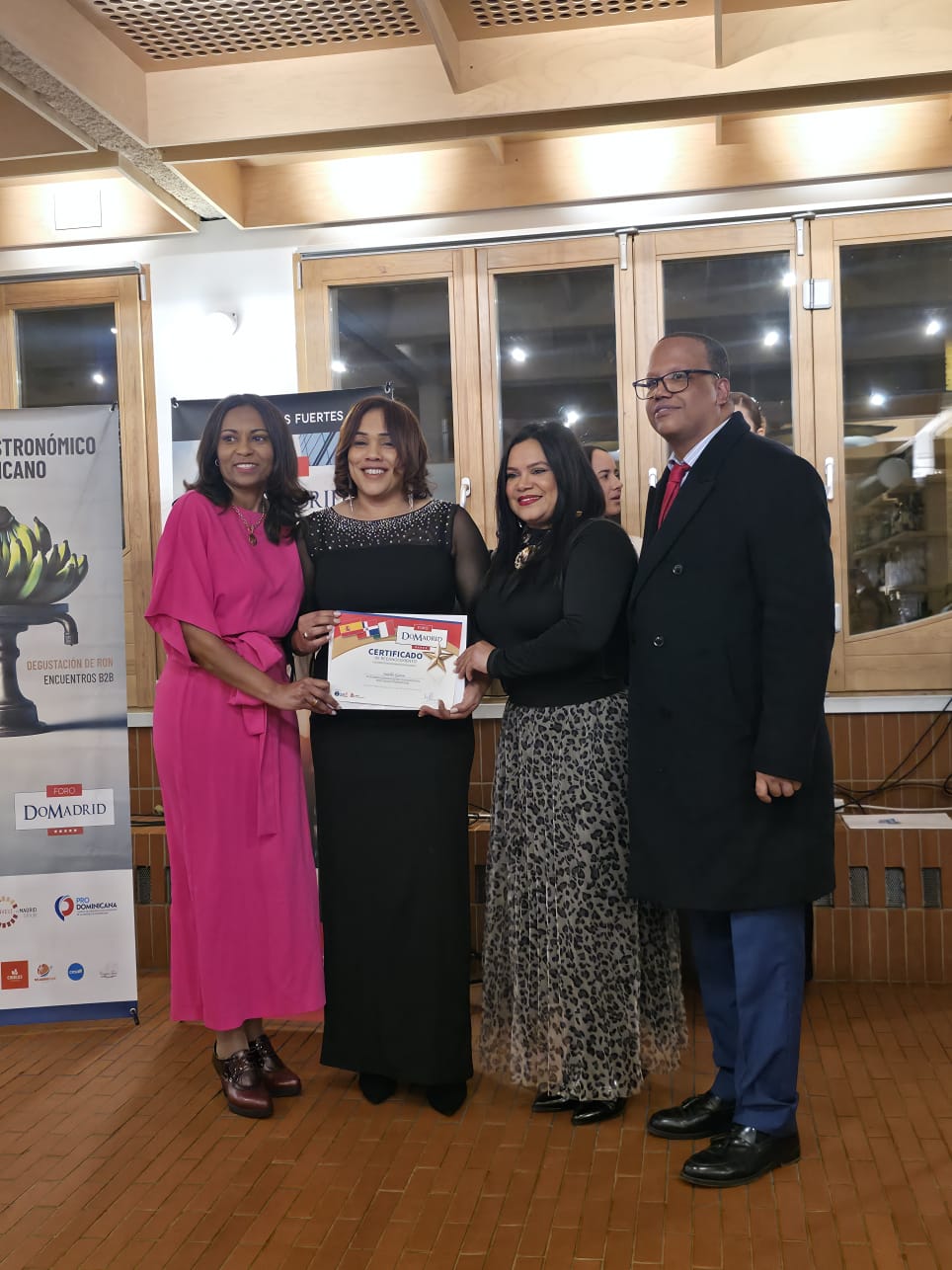 Festival Gastronómico RD Exquisita reconoce en Madrid a la periodista Sudelka García