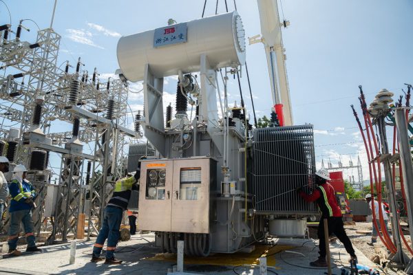 Edesur pone en servicio nuevo transformador de potencia en Barahona