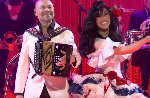 Cardi B se declara fanática del merengue típico