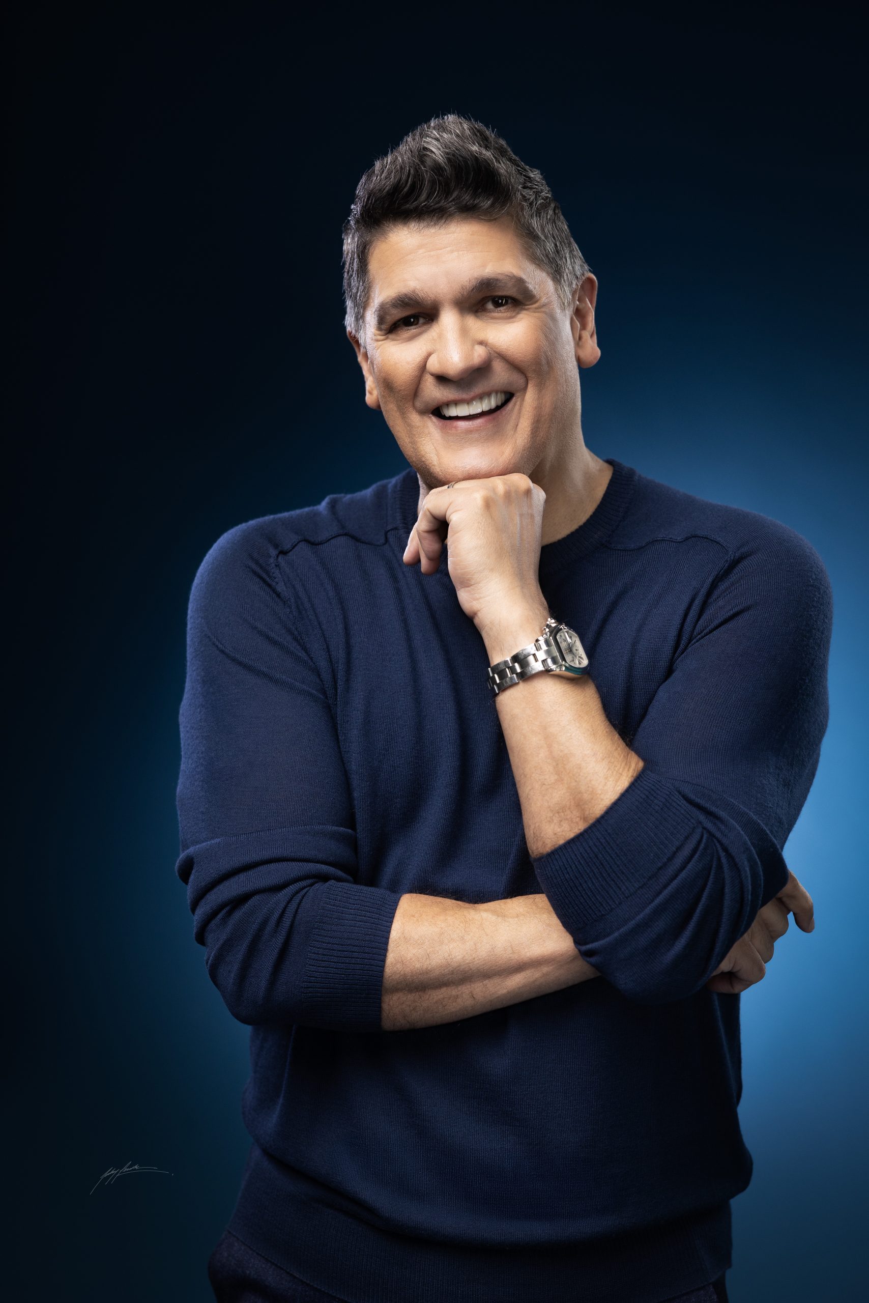 “Si no era yo”, merengue con el que Eddy Herrera le canta a los corazones rotos