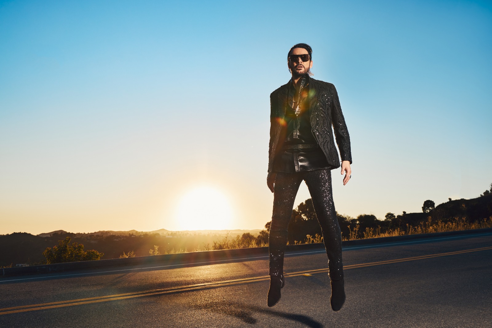 Beto Cuevas regresa a RD con su concierto acústico en el Teatro Nacional