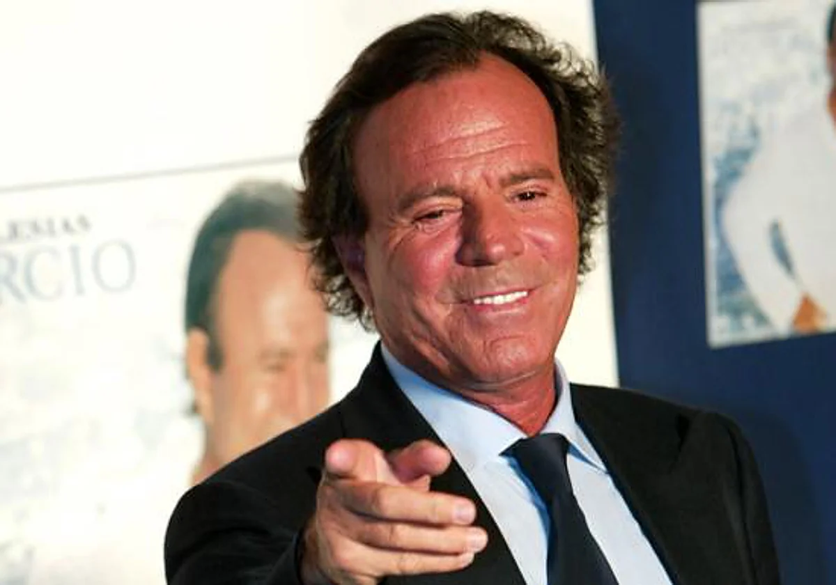 Julio Iglesias presenta demanda de conciliación contra vicepresidenta de España