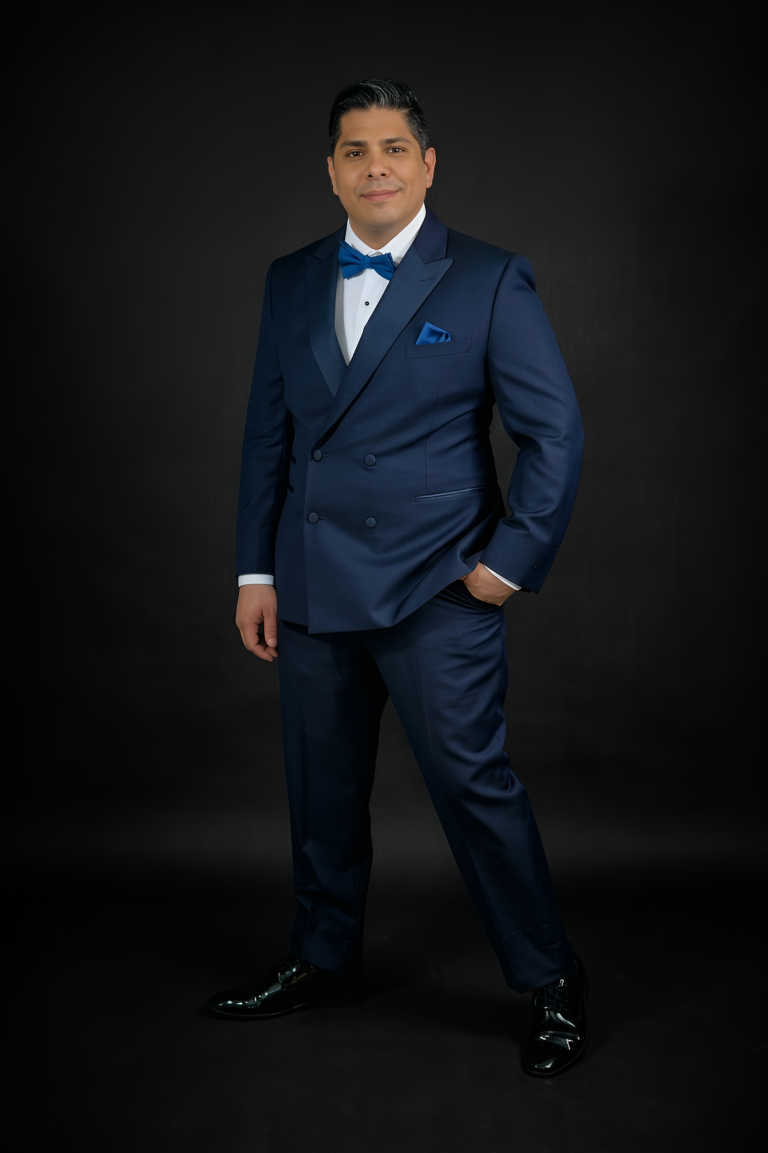Comunicador Samir Saba se destaca en la alfombra de Premios Soberano 2026