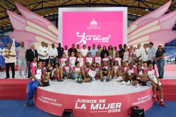 Ministro Kelvin Cruz clasura con éxito los rescatados Juegos de la Mujer 2026