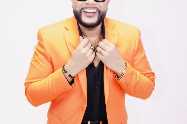 José Ceballos Tavárez llevará “Premios Entre Copas” a Nueva York