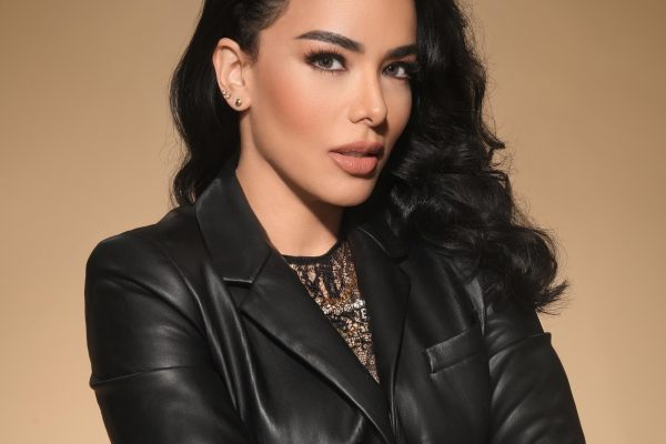 Isaura Taveras, única mujer del entretenimiento entre los comunicadores más influyentes RD 2025