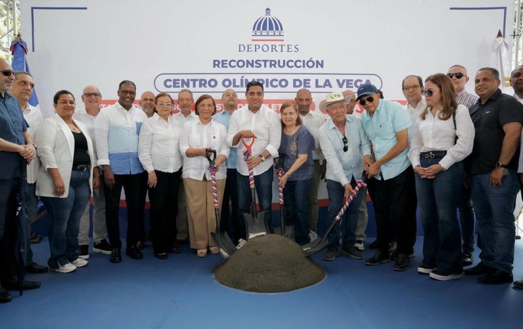 Ministro Kelvin Cruz inicia reconstrucción del Centro Olímpico de La Vega