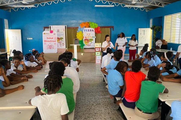 AHF llama a reducir barreras para la salud menstrual en República Dominicana
