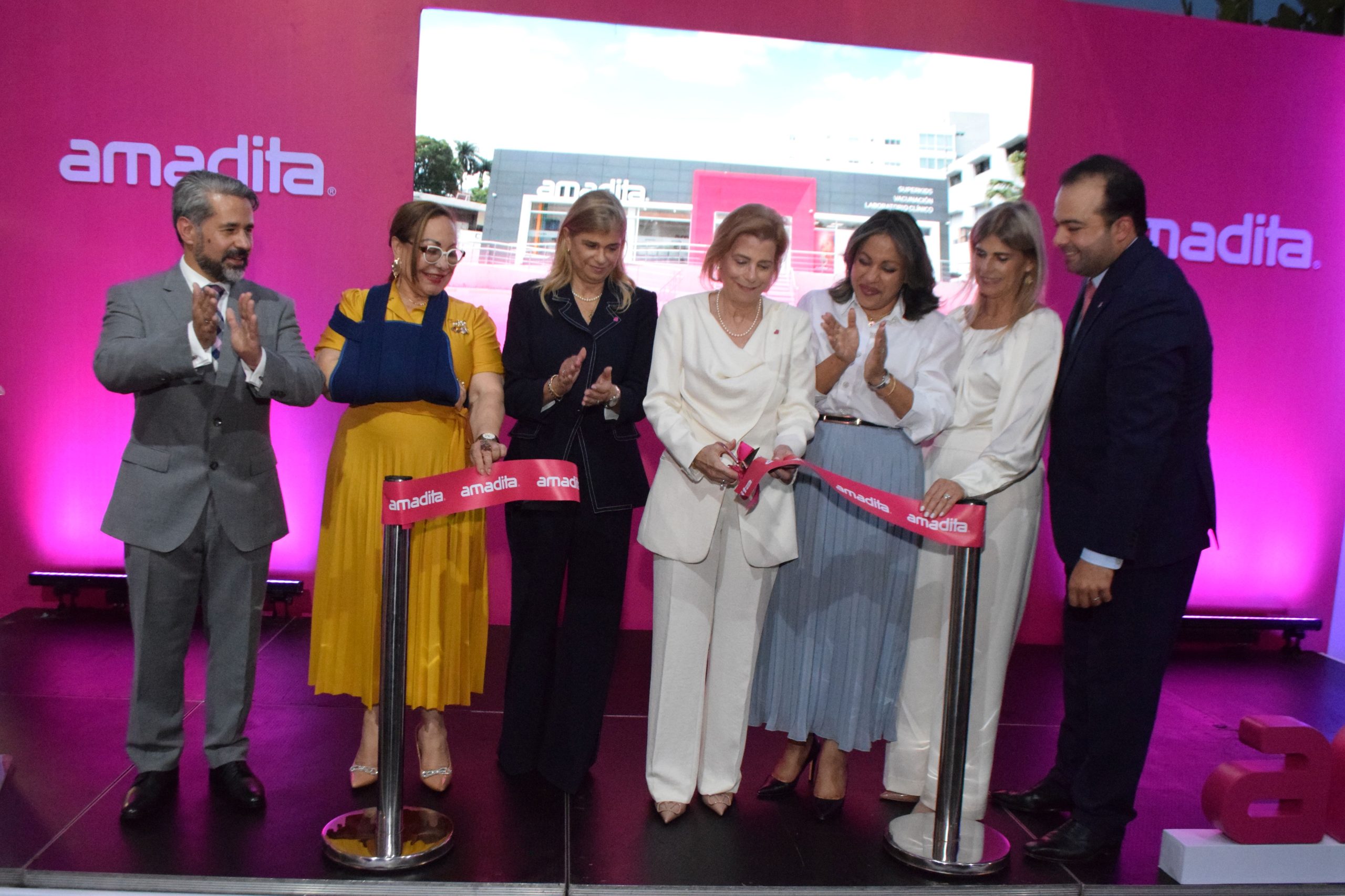 Amadita inaugura una moderna infraestructura estratégica de salud en Santiago