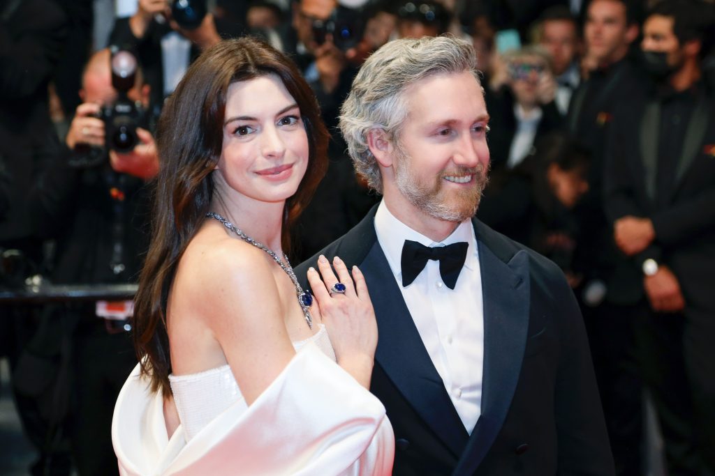 Anne Hathaway revela que está nuevamente embarazada