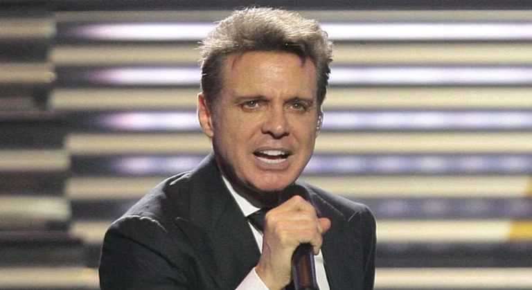 Luis Miguel continúa hospitalizado en Nueva York tras delicada intervención