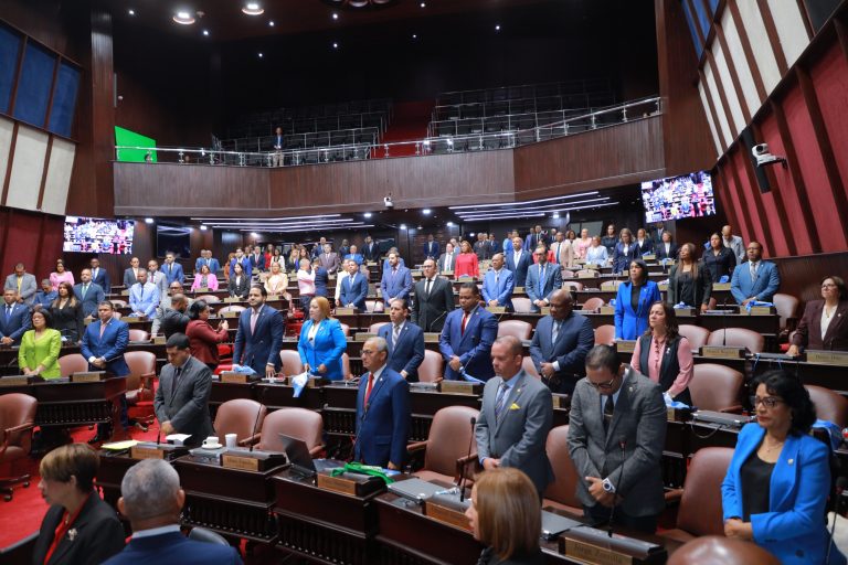 Diputados aprueban reconocimiento para los atletas que pusieron en alto a la RD en XXV Juegos Centroamericanos y del Caribe 2026