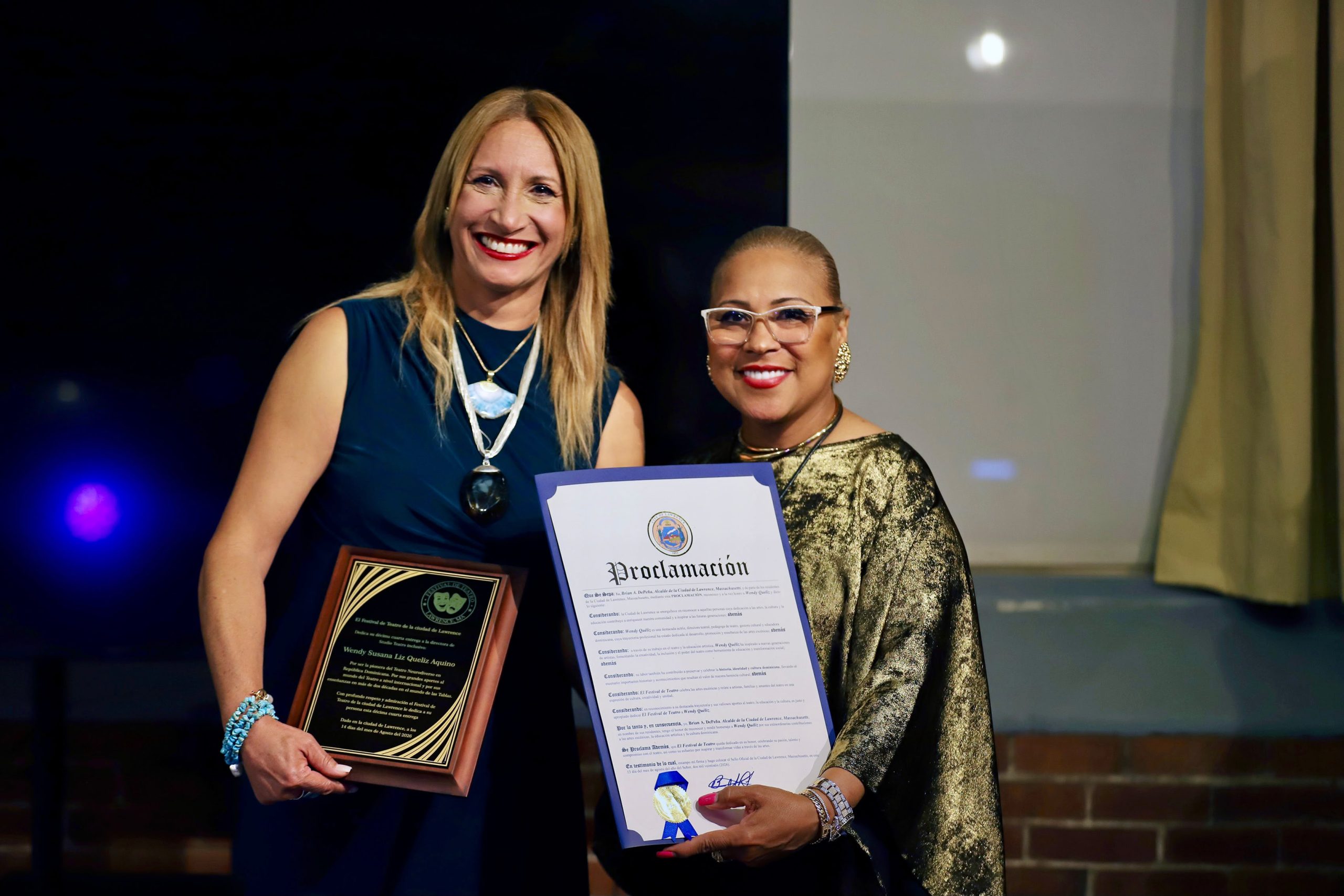 Wendy Queliz recibe cinco reconocimientos en Estados Unidos