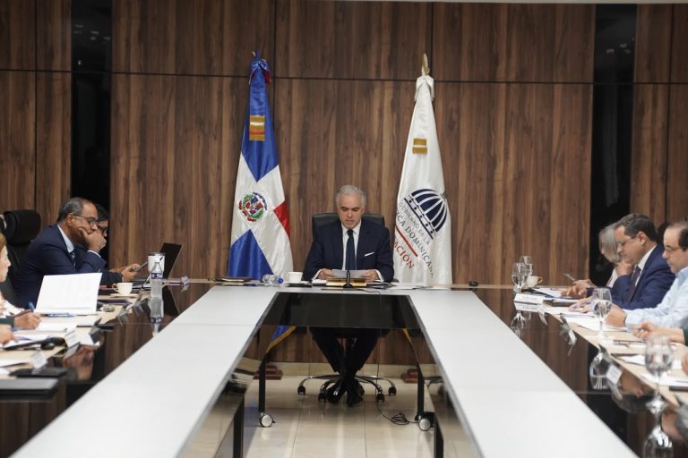 Luis Miguel De Camps crea comisión para fortalecer políticas y protocolos contra la violencia en la comunidad educativa