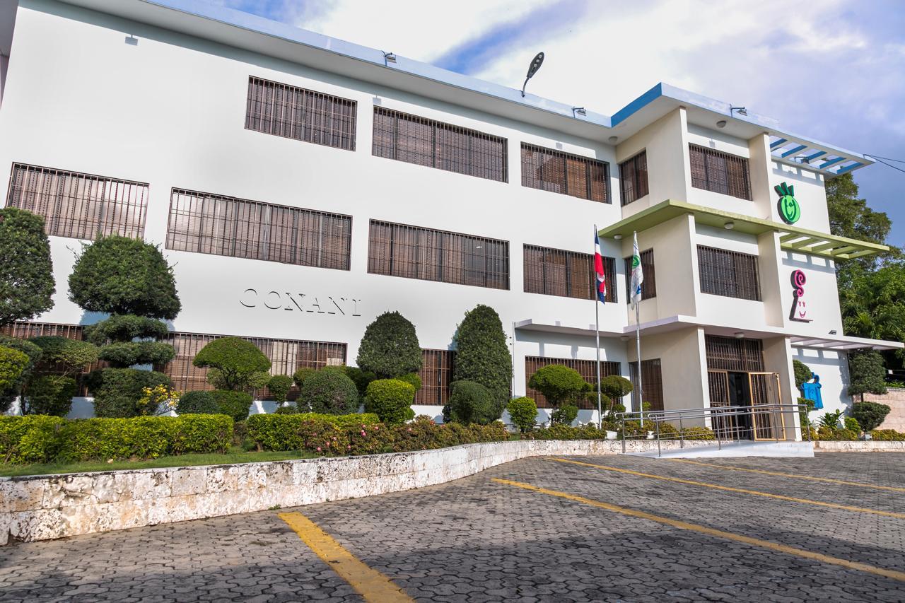 CEPAL valora política dominicana de prevención y atención a las uniones tempranas y el embarazo en adolescentes